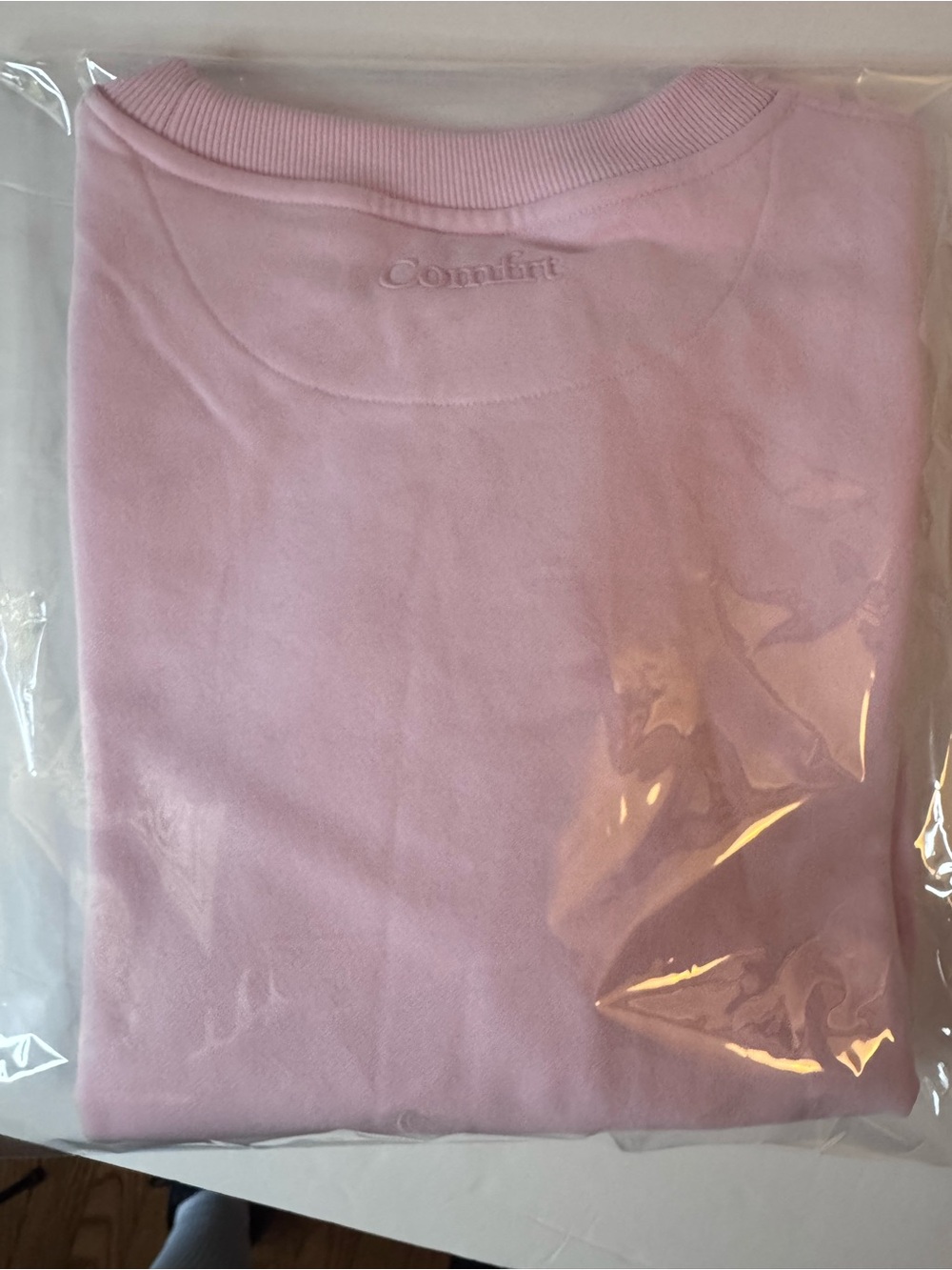Comfort Embroidered Crewneck Sweatshirt - Light Pink size medium